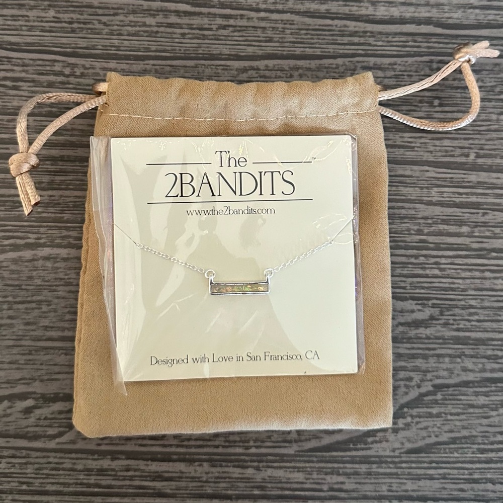 The 2bandits Women’s Athens Iridescent Necklace with Silver Chain. NWT!!